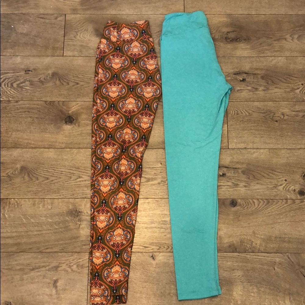 2 pairs of LuLaRoe OS leggings
